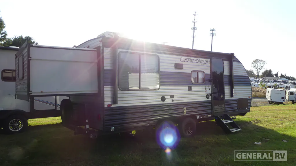 2021 Forest River Cherokee Grey Wolf 19SM, Photos photo 7
