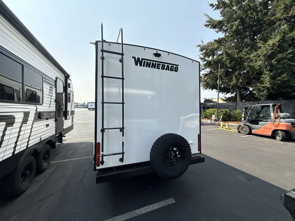 2027 Winnebago Micro Minnie 2108DS, Photos photo 7