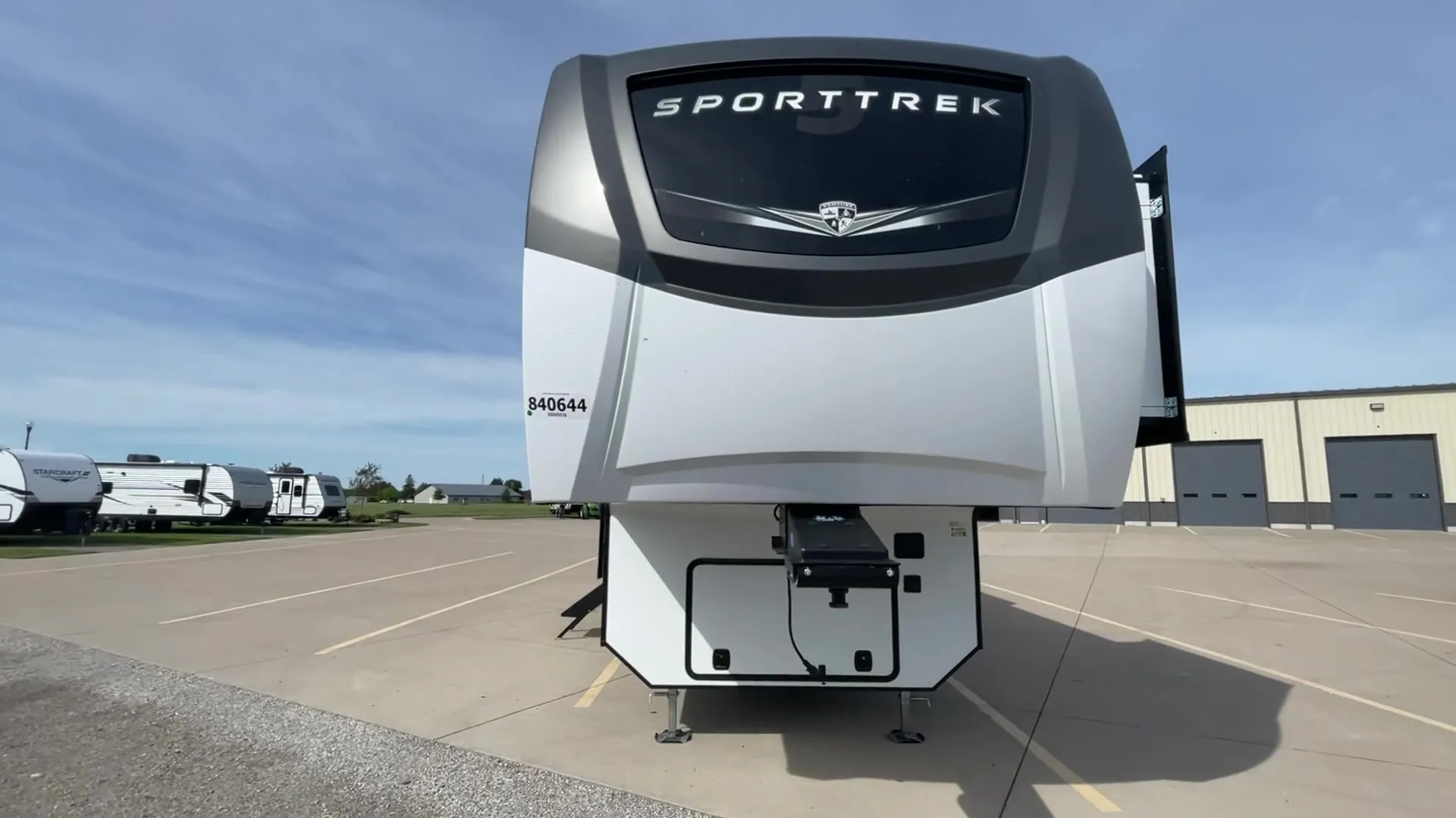 2026 Venture RV SPORTTREK TOURING EDITION FW 354VBH - Photo 4