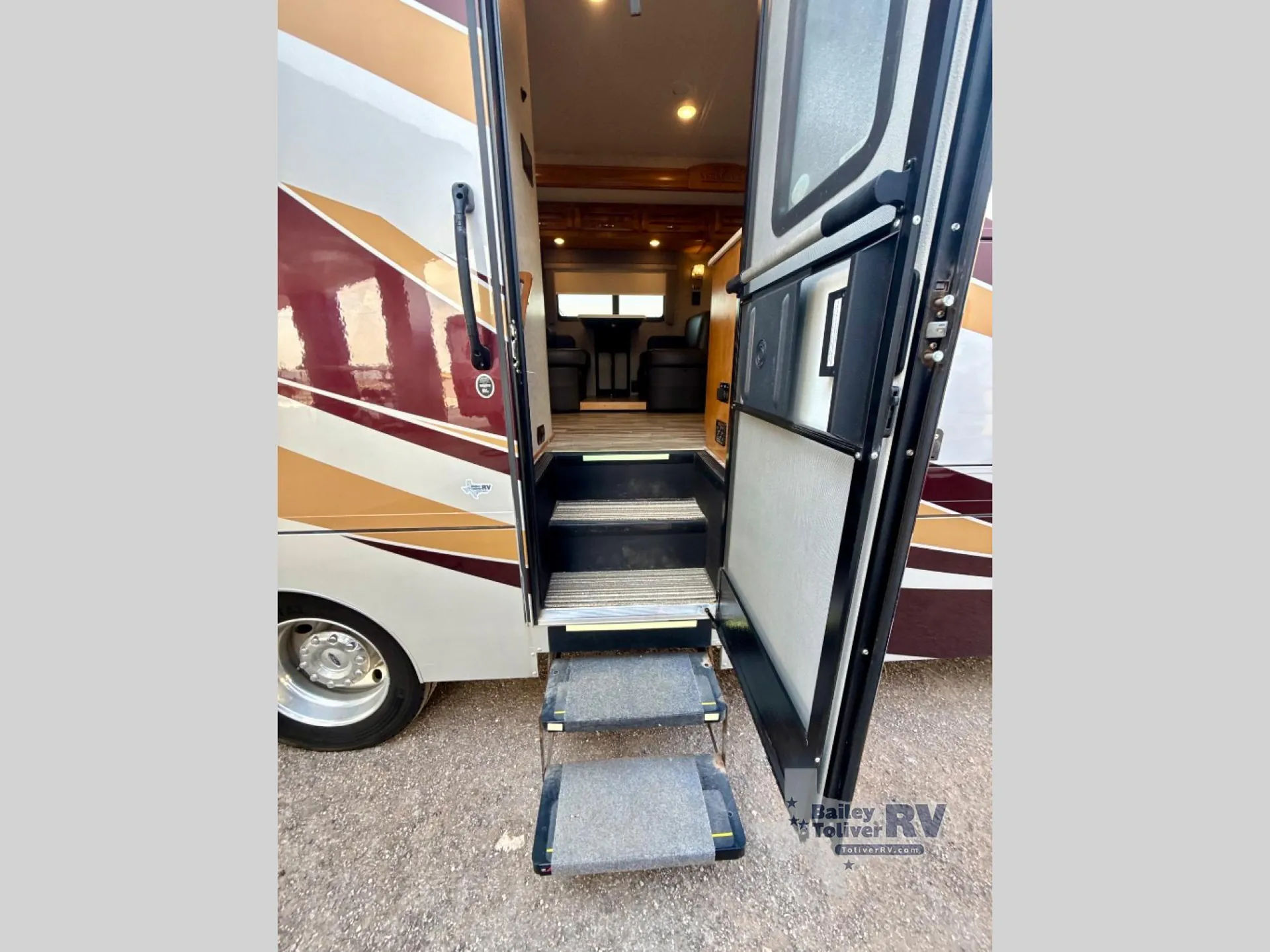 2020 Renegade RV Veracruz 35MDS - Photo 3