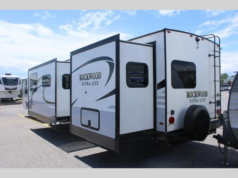 2021 Forest River Rockwood Ultra Lite 2608BS - Photo 4