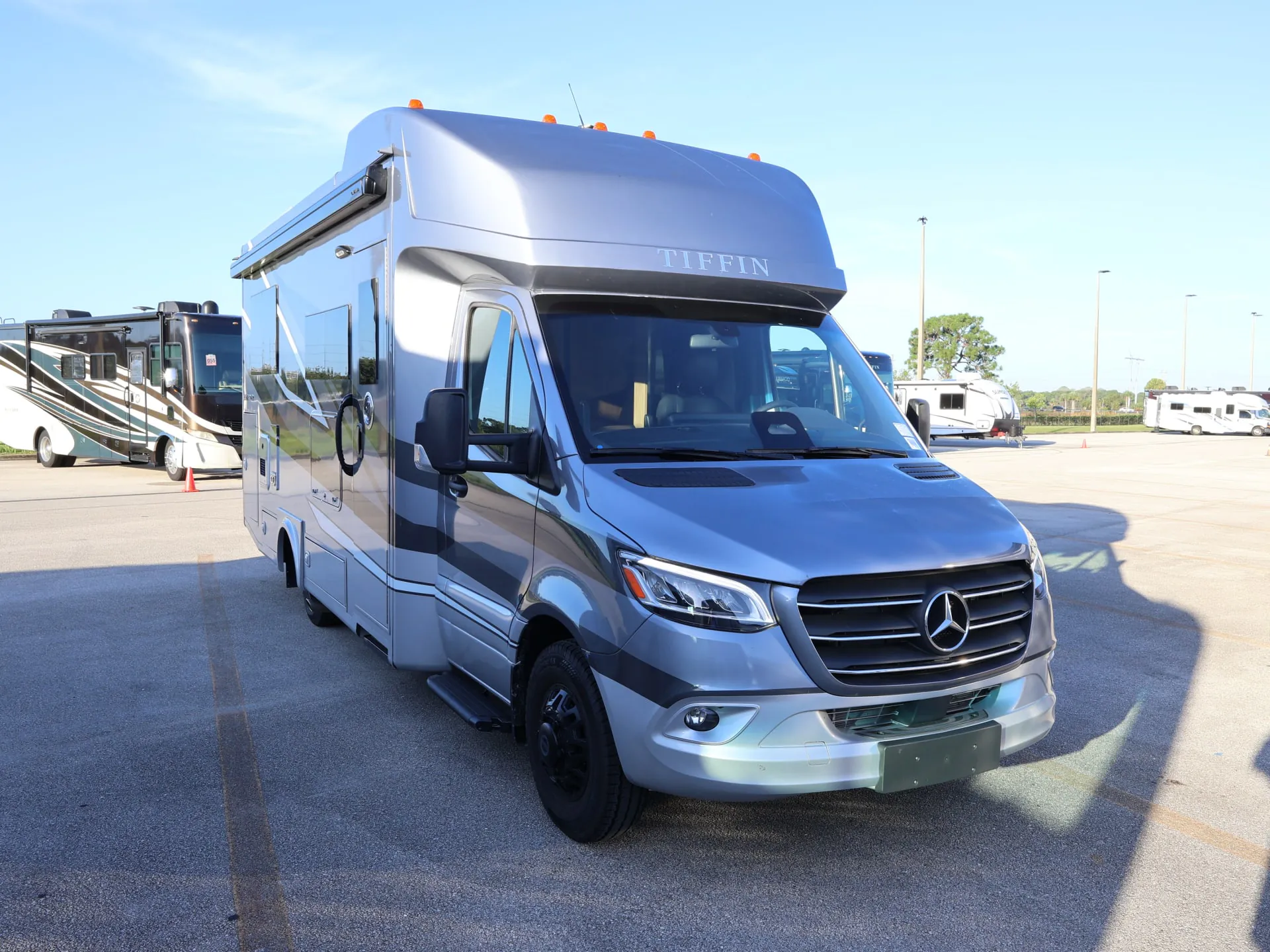 2027 Tiffin Wayfarer 25 XLW dealer photo 1 from La Mesa RV Center