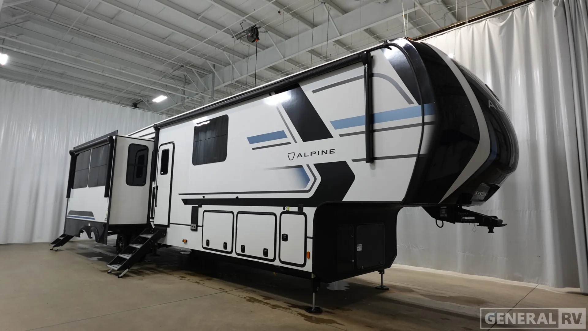 2026 Keystone Alpine 3910RK - Photo 2