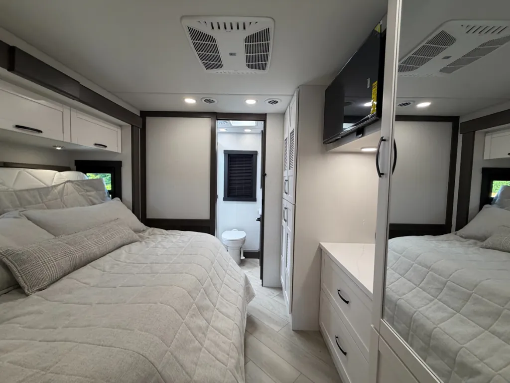 2027 Entegra Coach Accolade 37K, Photos photo 66