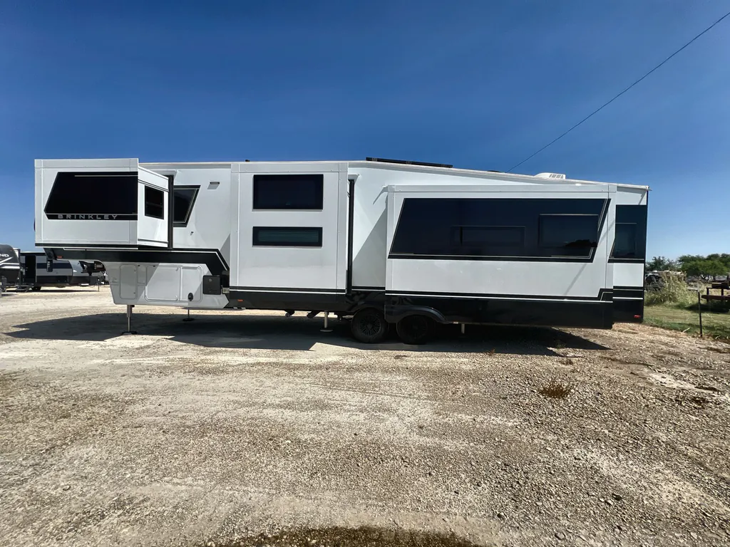 2025 Brinkley Model Z 3610, Photos photo 5