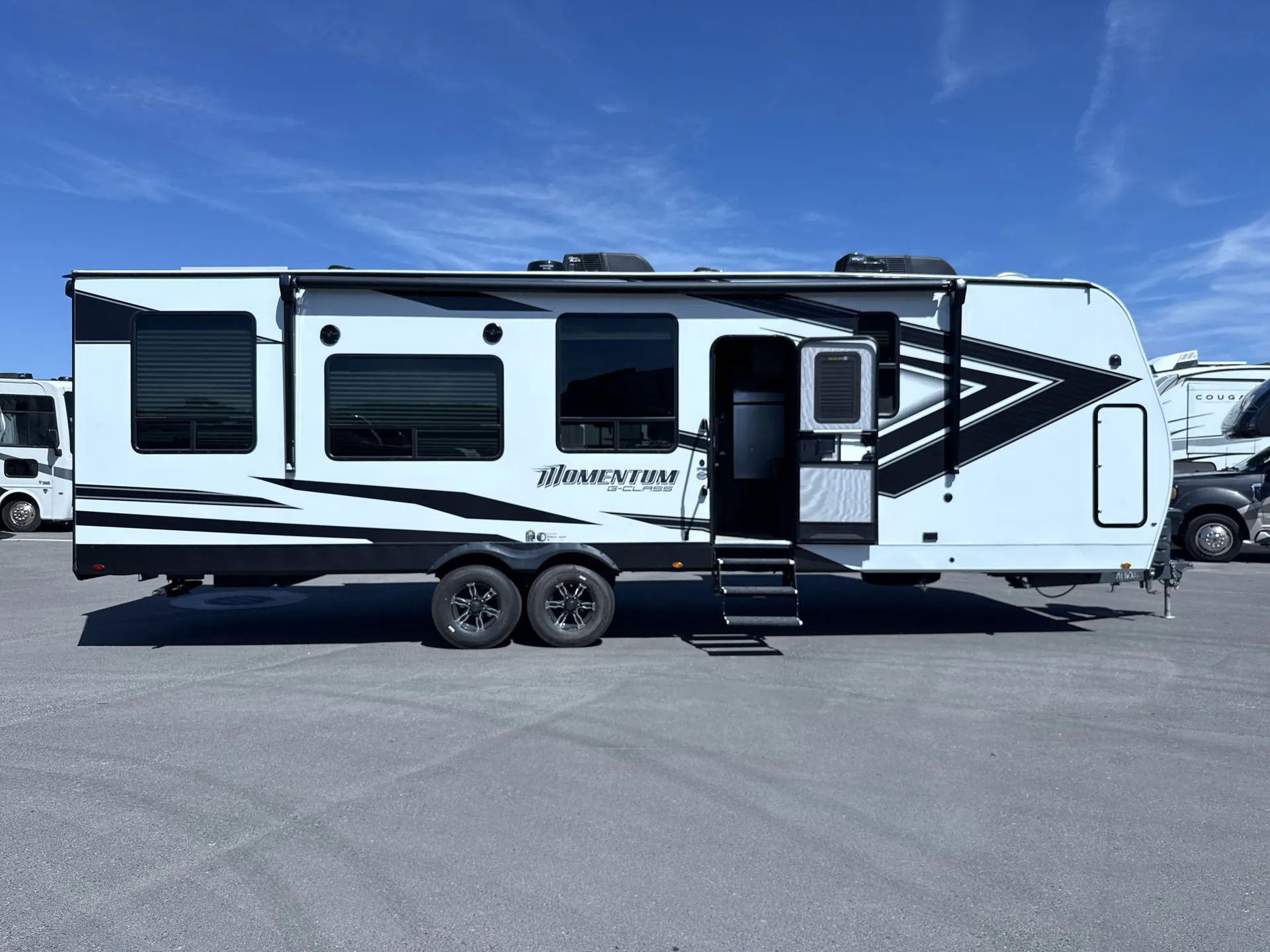 2022 Grand Design Momentum G-Class 30G — campside