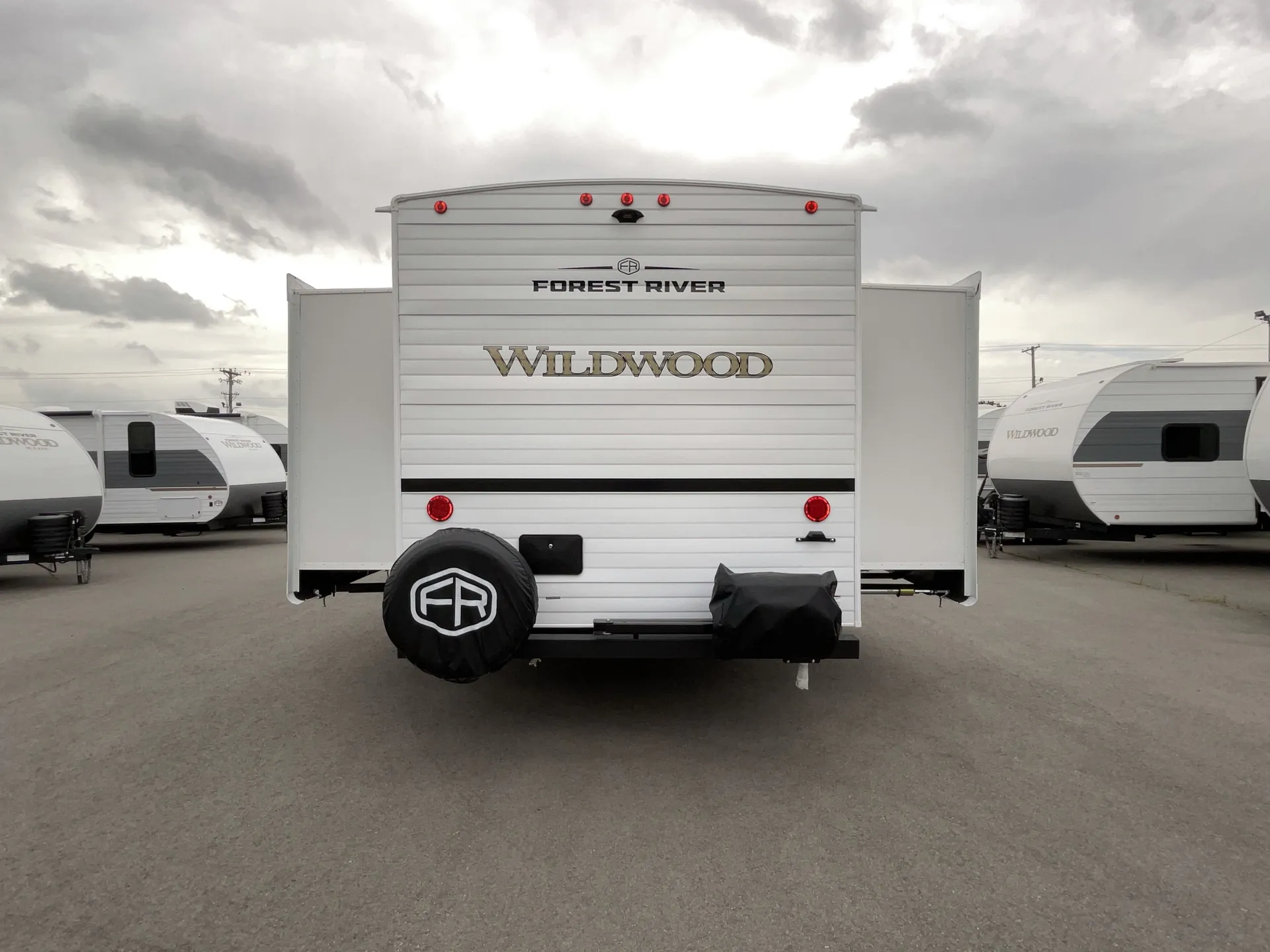 2027 Forest River Wildwood 31KQBTS — backside