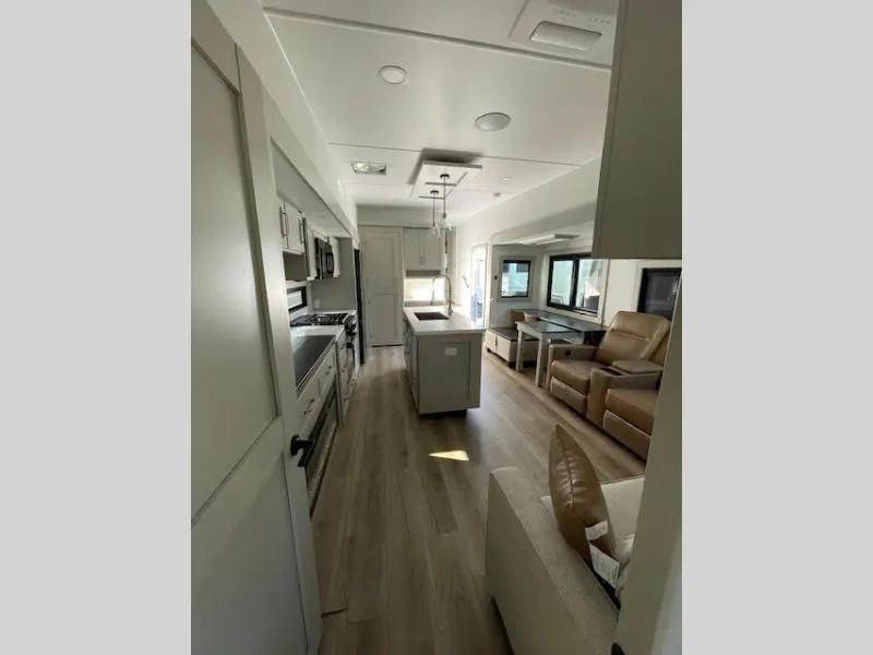 2026 Brinkley Model Z 3515, Photos photo 42