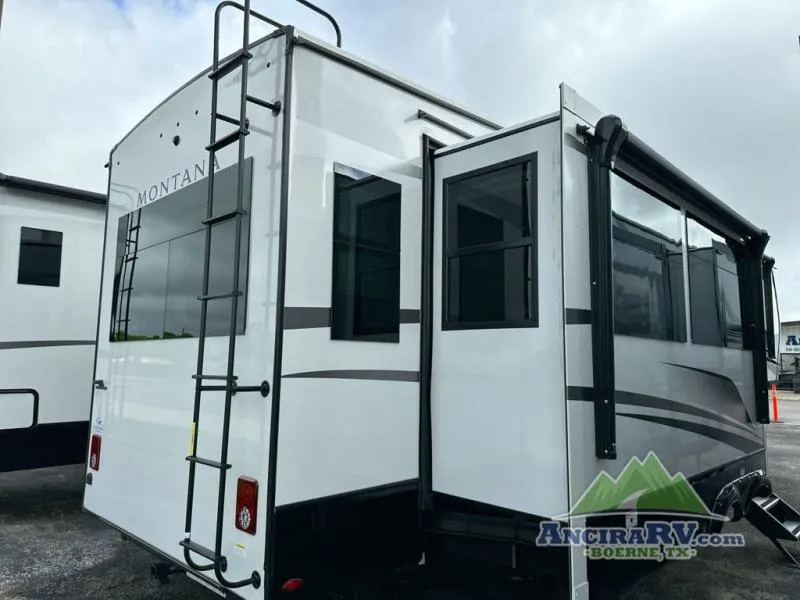 2025 Keystone Montana 3123RL - Photo 3