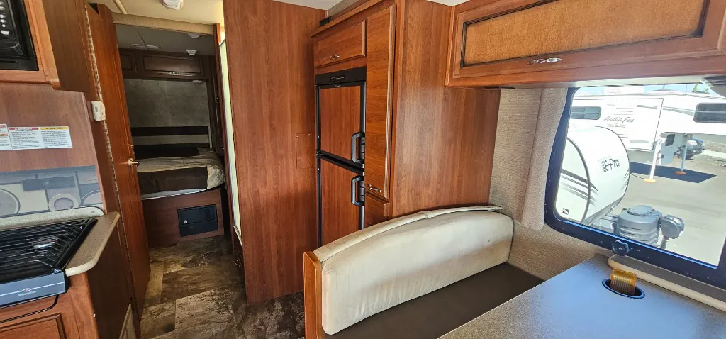 2015 Fleetwood Flair 26E, Photos photo 9
