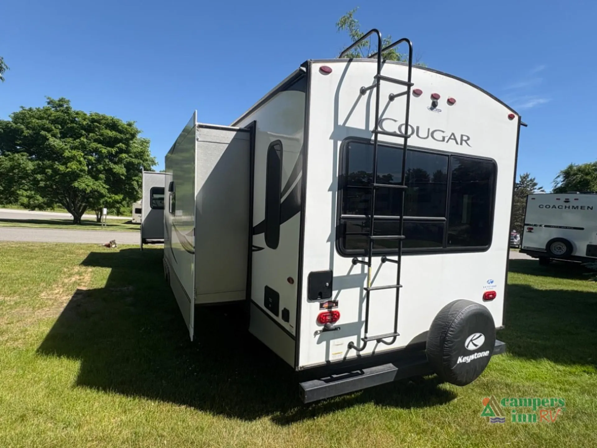 2022 Keystone Cougar Half-Ton 33RLI - Photo 4