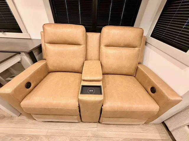 2026 Brinkley Model Z 3515, Photos photo 26