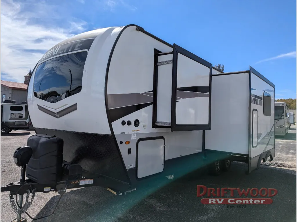 2023 Forest River Rockwood Mini Lite 2511S, Photos photo 3