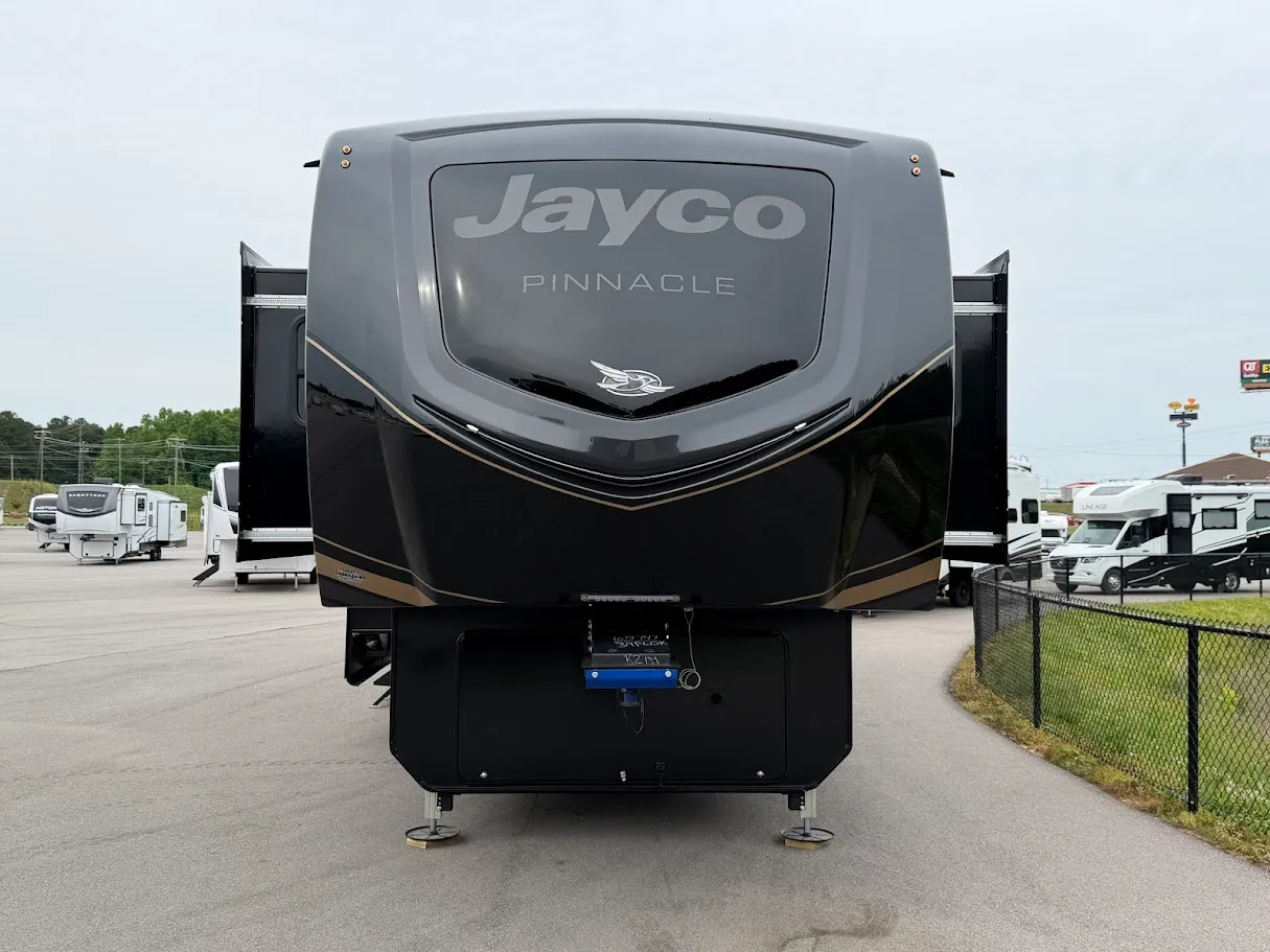 2026 Jayco Pinnacle 39FLOK - Photo 3