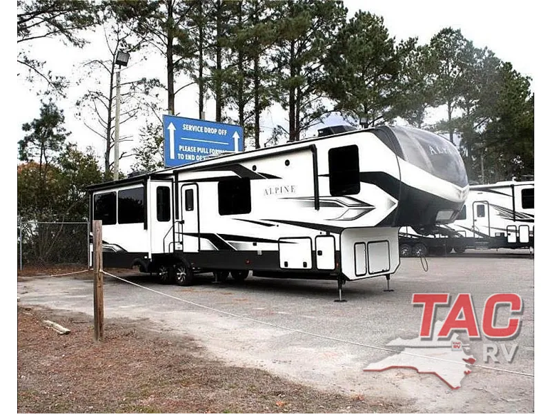 2023 Keystone Alpine 3720MD - Photo 2