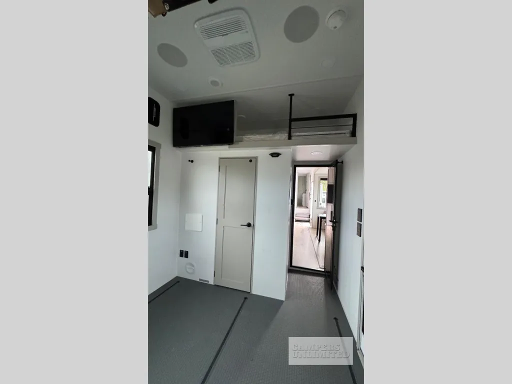 2026 Brinkley Model G 3970, Photos photo 17