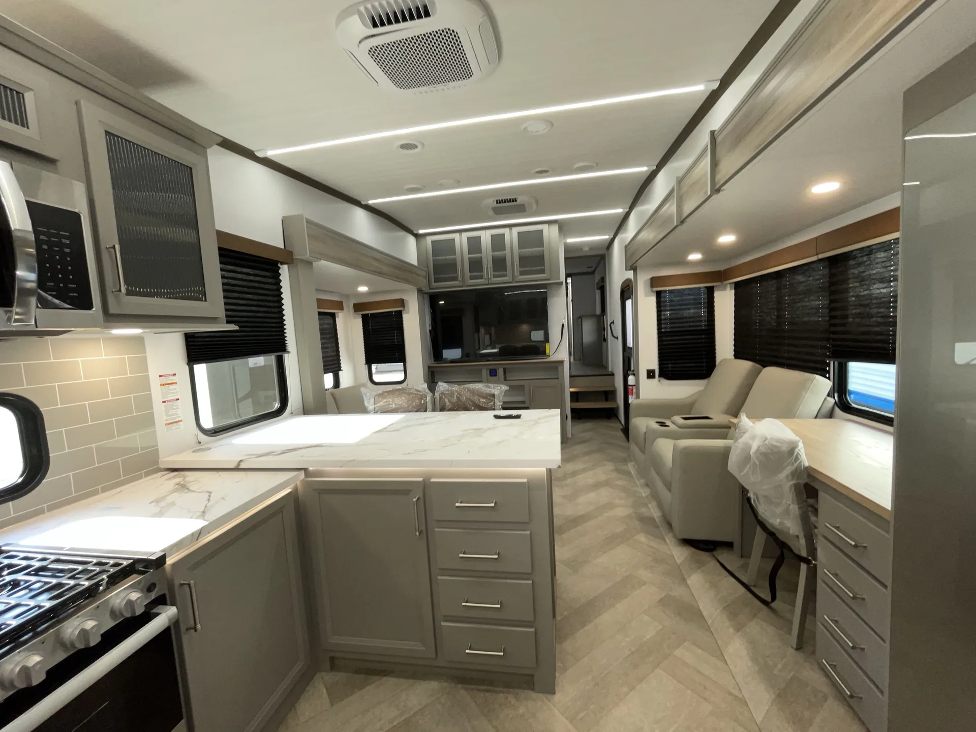 2026 Keystone Sprinter 3840LRK — living area main