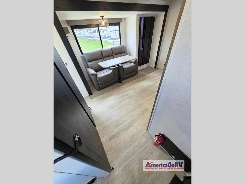 2026 Forest River Solaire 2750BHS, Photos photo 10
