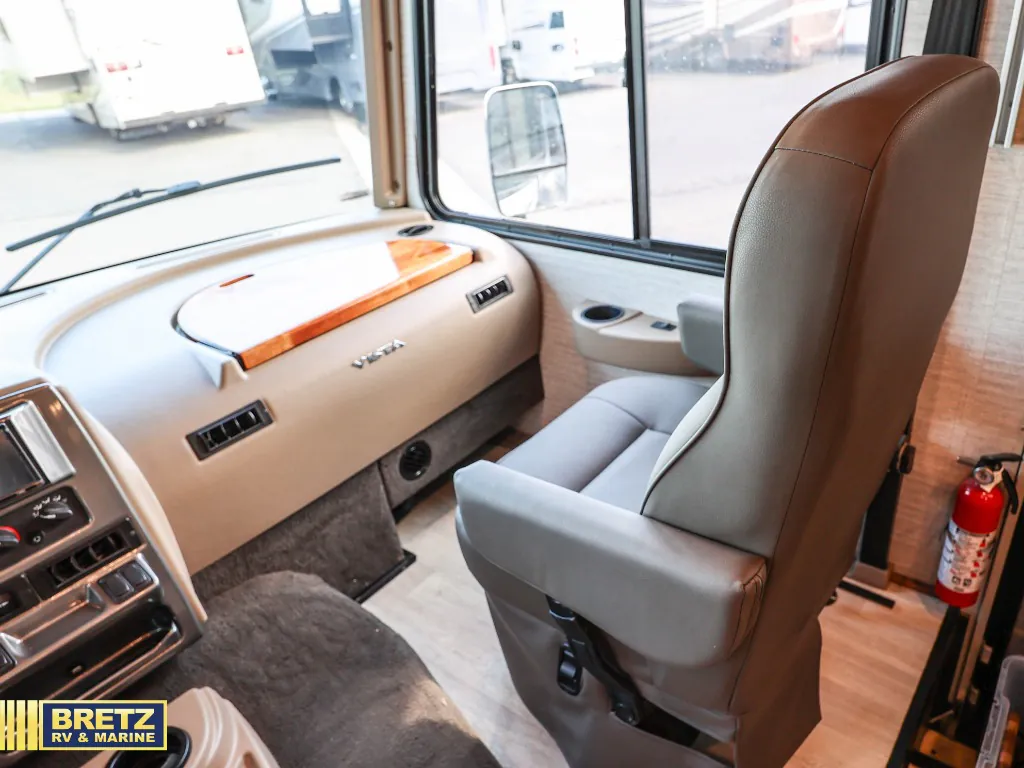 2021 Winnebago Sunstar 32M, Photos photo 17