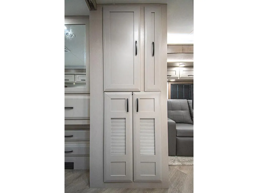 2027 Entegra Coach Emblem 36U, Photos photo 30