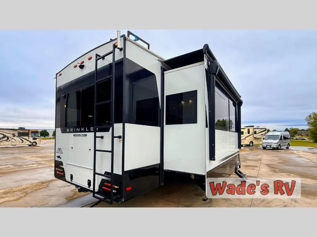 2025 Brinkley Model Z 3610, Photos photo 8