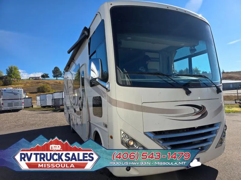 2017 Thor Motor Coach Hurricane 29M - Photo 2