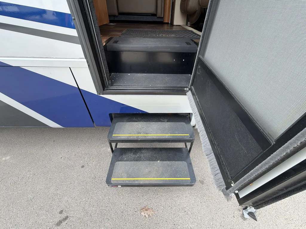 2019 Tiffin Wayfarer 24 FW, Photos photo 29