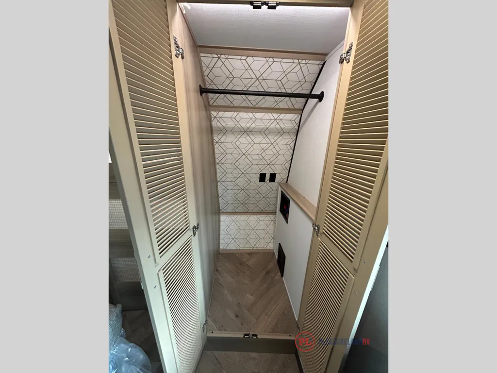 2026 Keystone Raptor 433, Photos photo 38