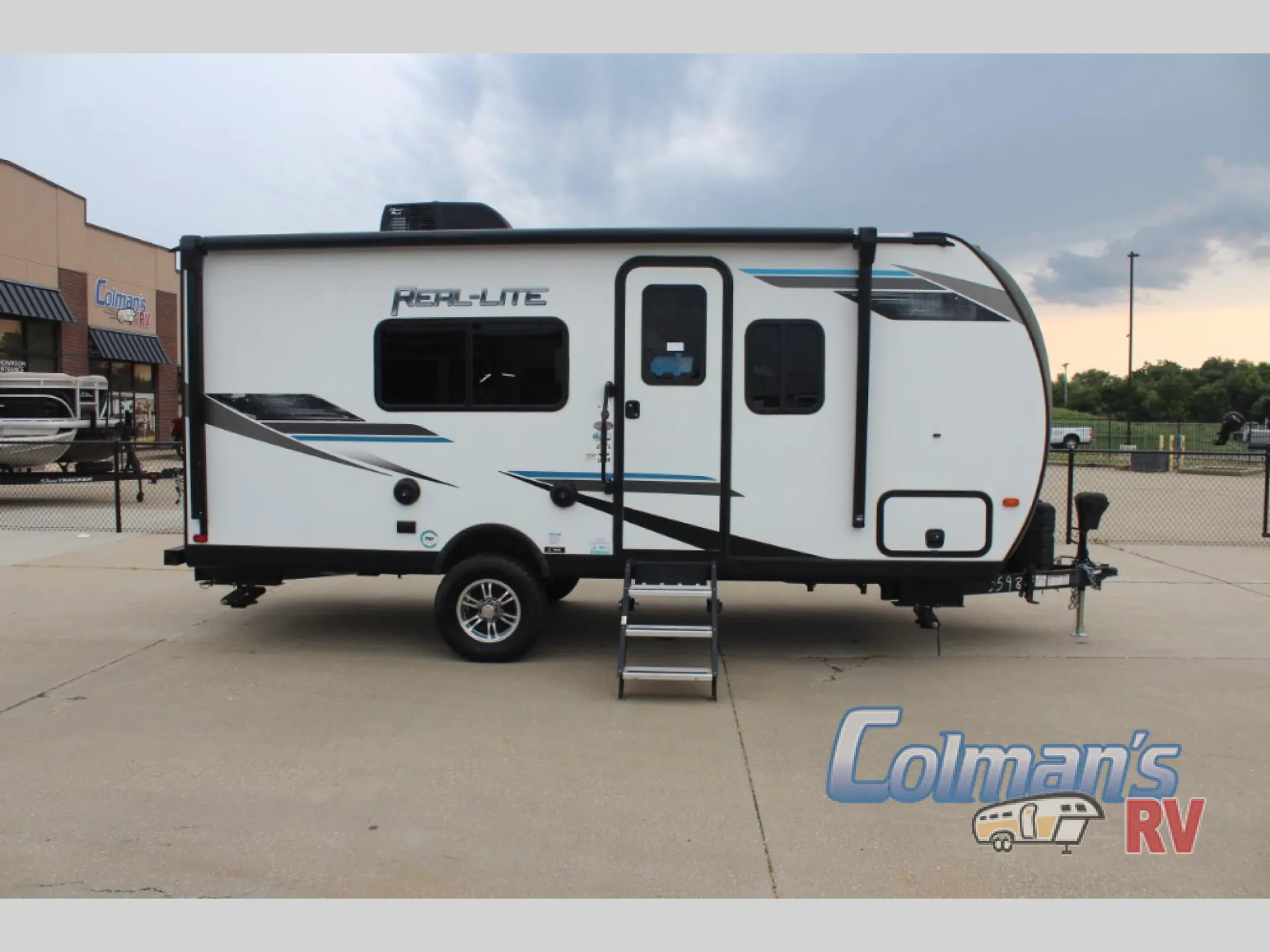 2021 Palomino Real-Lite Mini 184 - Photo 2