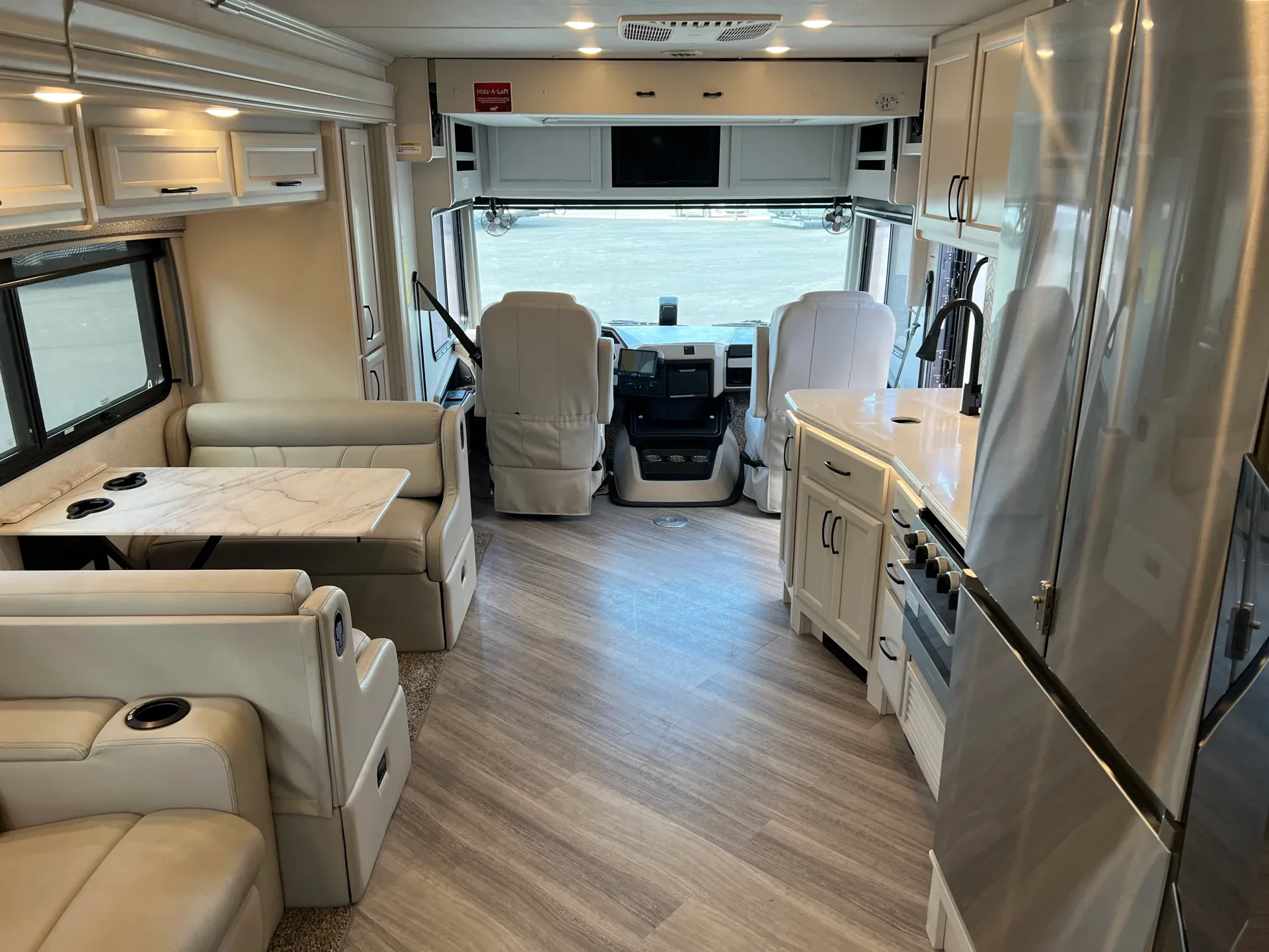 2024 Holiday Rambler Vacationer 33C - Photo 4