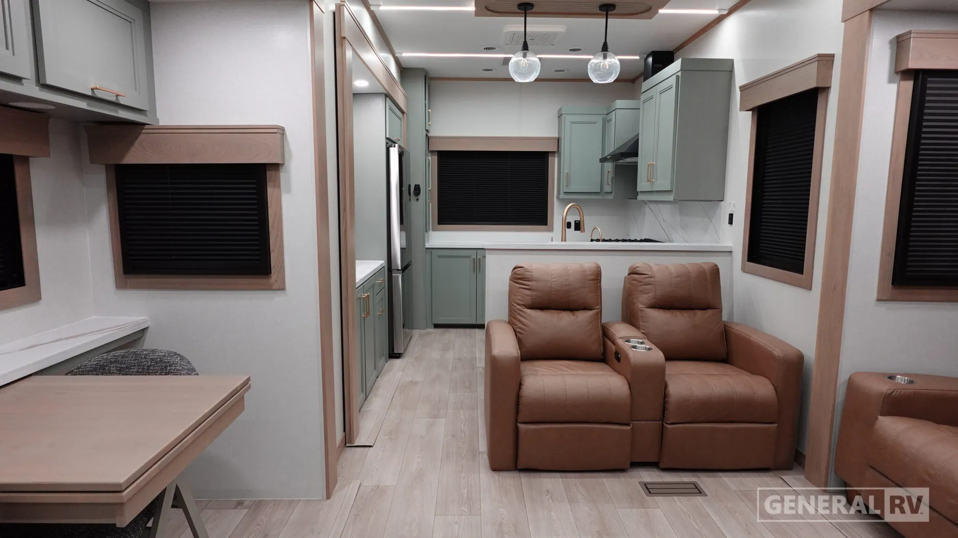 2027 Crossroads RV Redwood 401LK - Photo 3