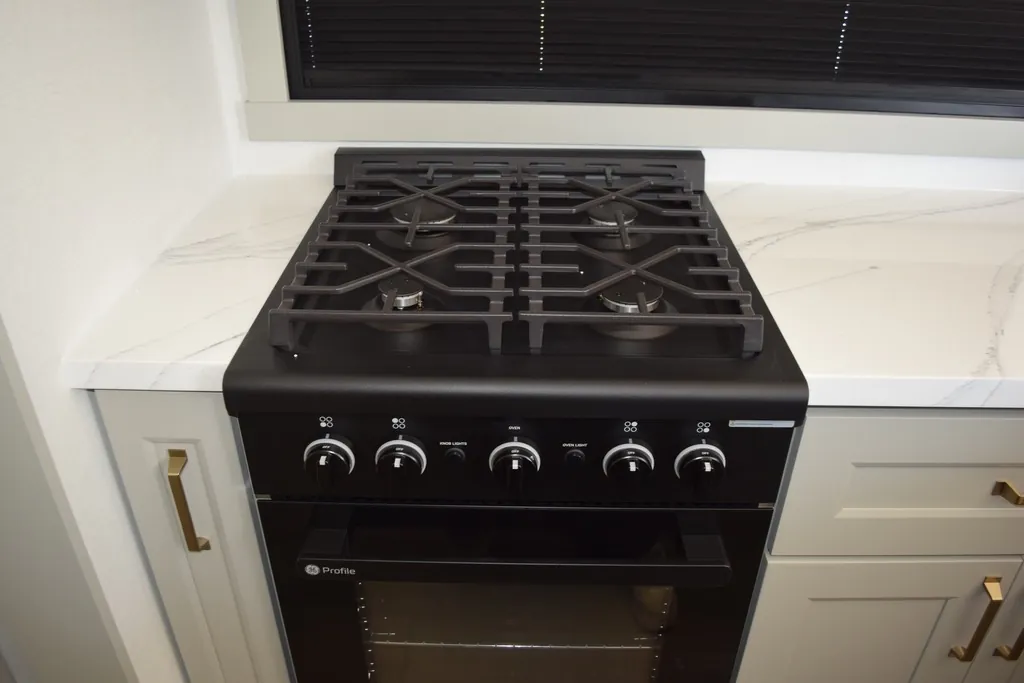 2026 Brinkley Model G 3970, Photos photo 18