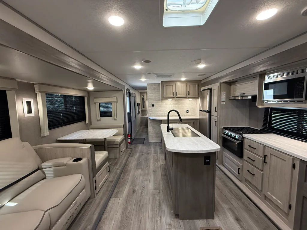 2024 Coachmen Catalina Legacy Edition 283FEDS, Photos photo 14