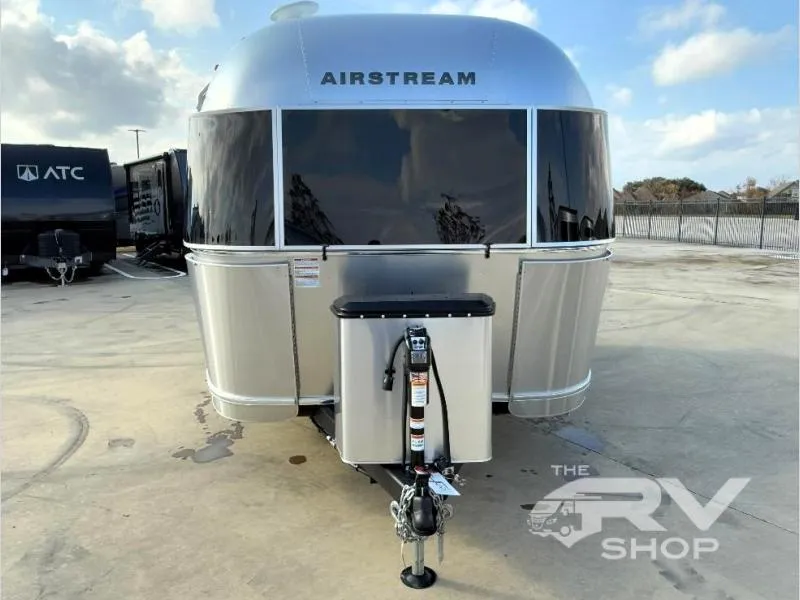 2025 Airstream Caravel 16RB - Photo 4