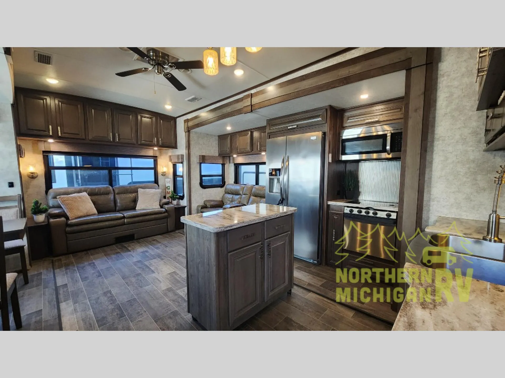 2017 Highland Ridge Open Range 349RLS - Photo 3