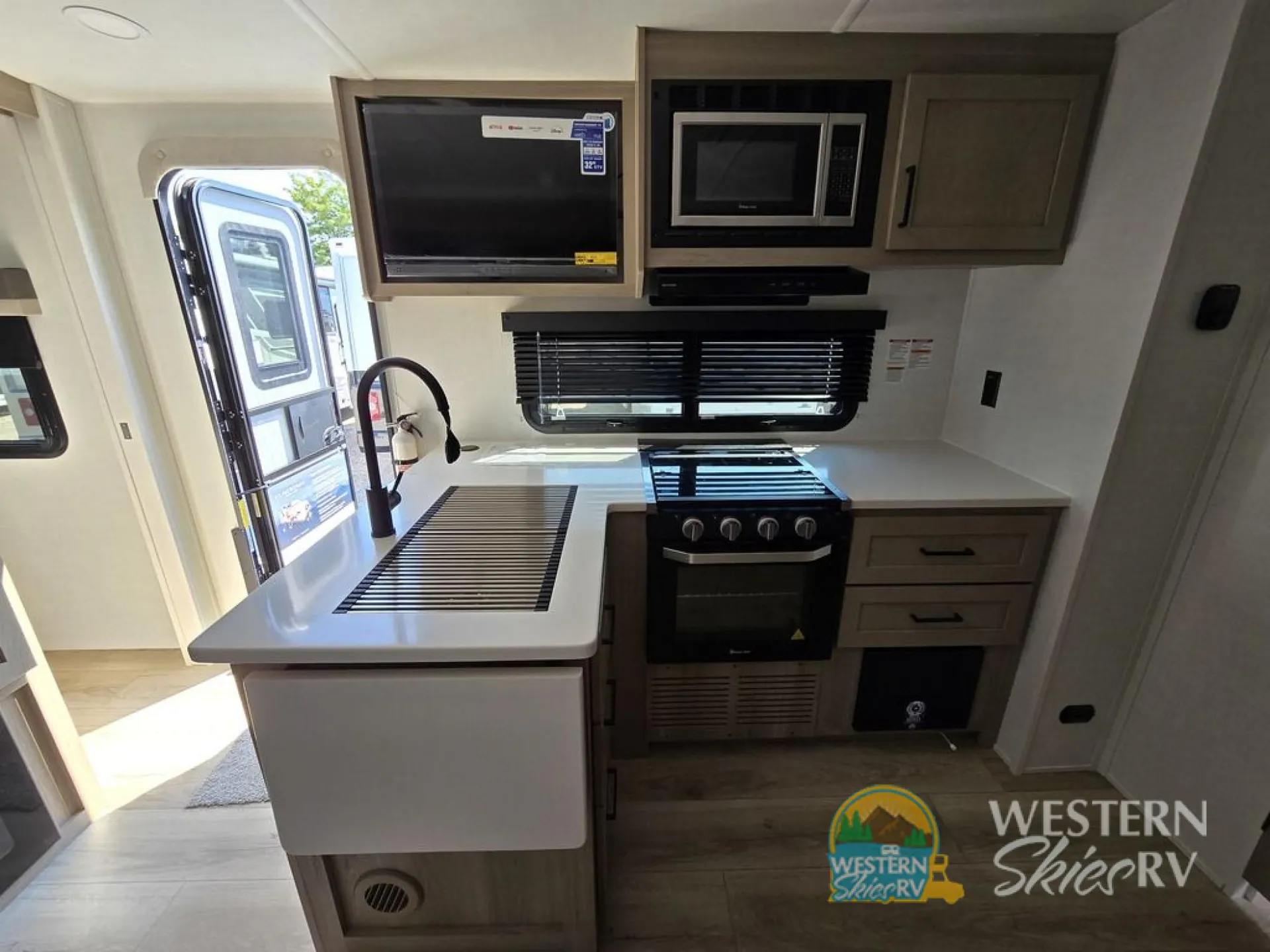 2026 Forest River Flagstaff Micro Lite 25BSDS — Photo 5