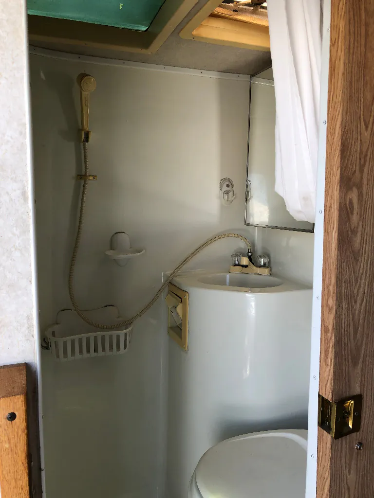 2004 Eagle Cap Campers Eagle Cap Used    850 - Photo 3