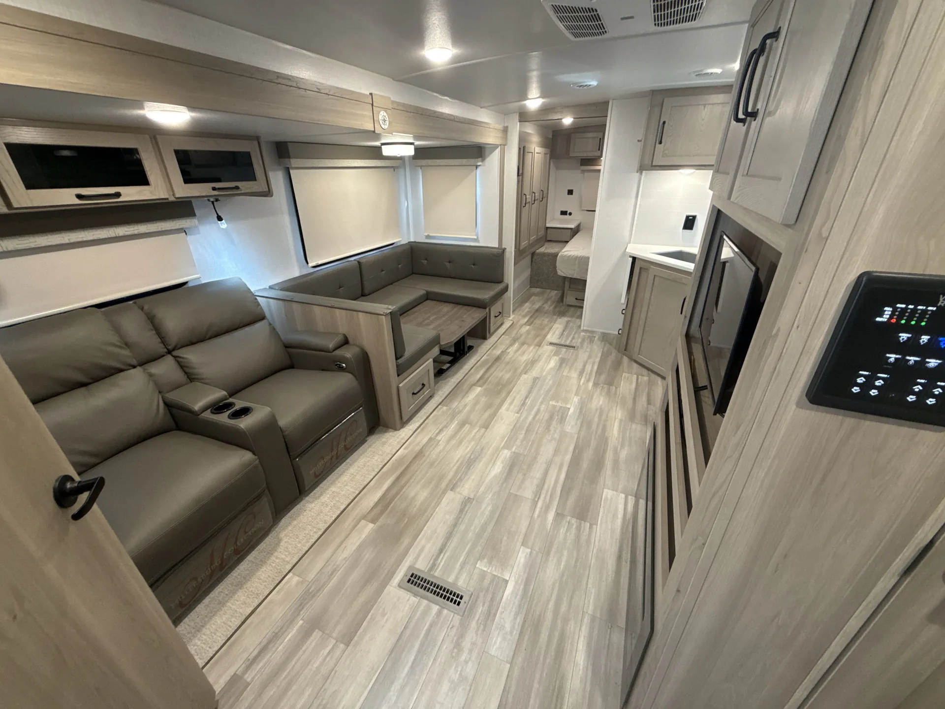 2024 Forest River Flagstaff Super Lite 27BHWS — living area main
