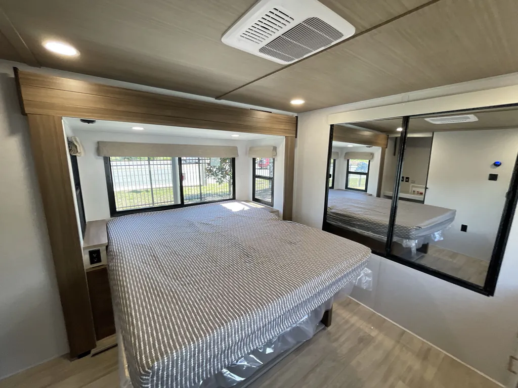 2026 Forest River Vibe 3400XL, Photos photo 15