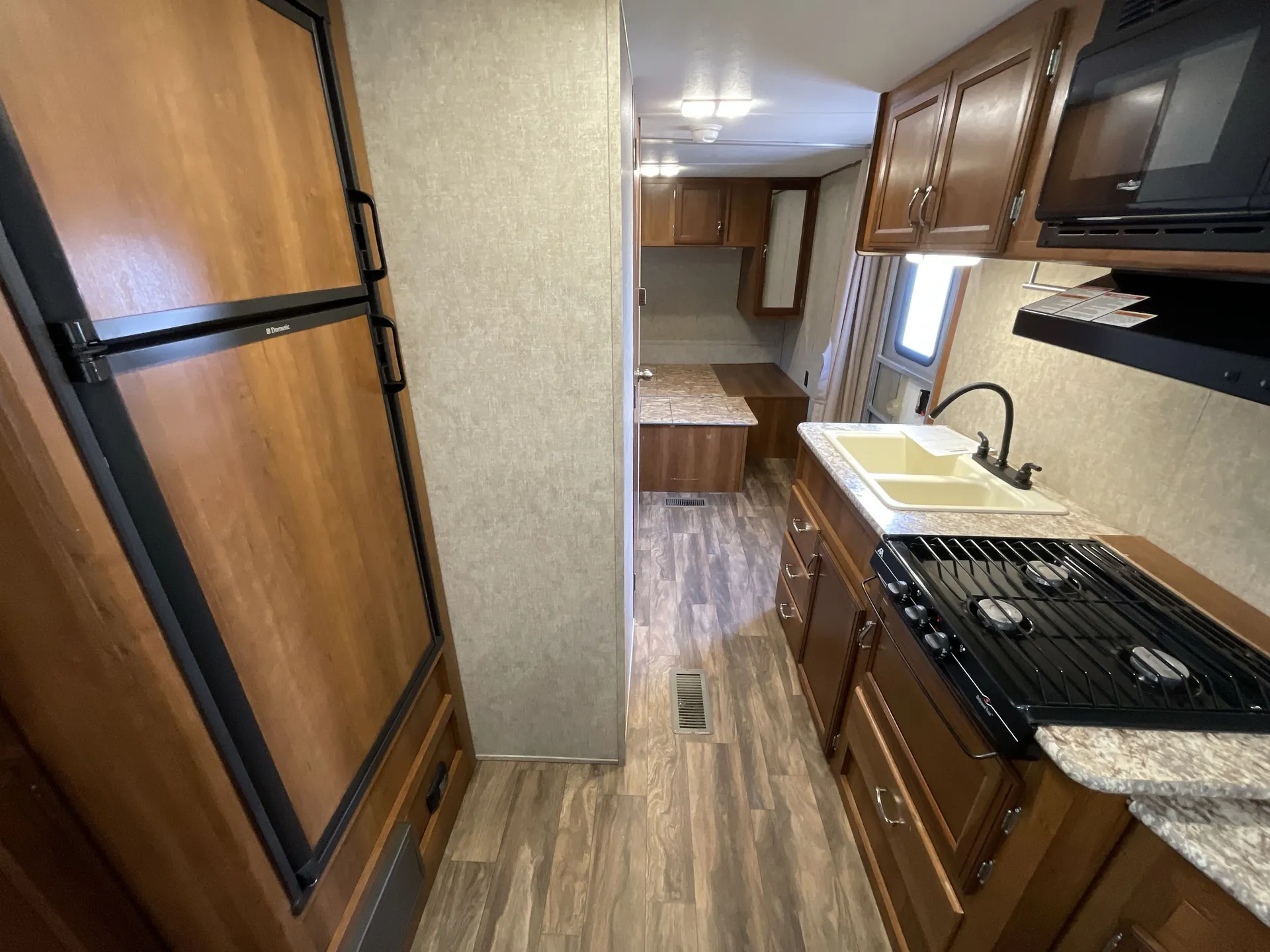 2017 Prime Time Avenger 20RD — passenger seat
