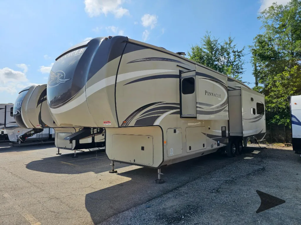 2020 Jayco Pinnacle 36FBTS, Photos photo 4