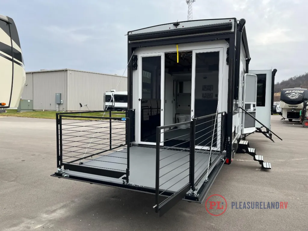 2026 Brinkley Model G 4100, Photos photo 8