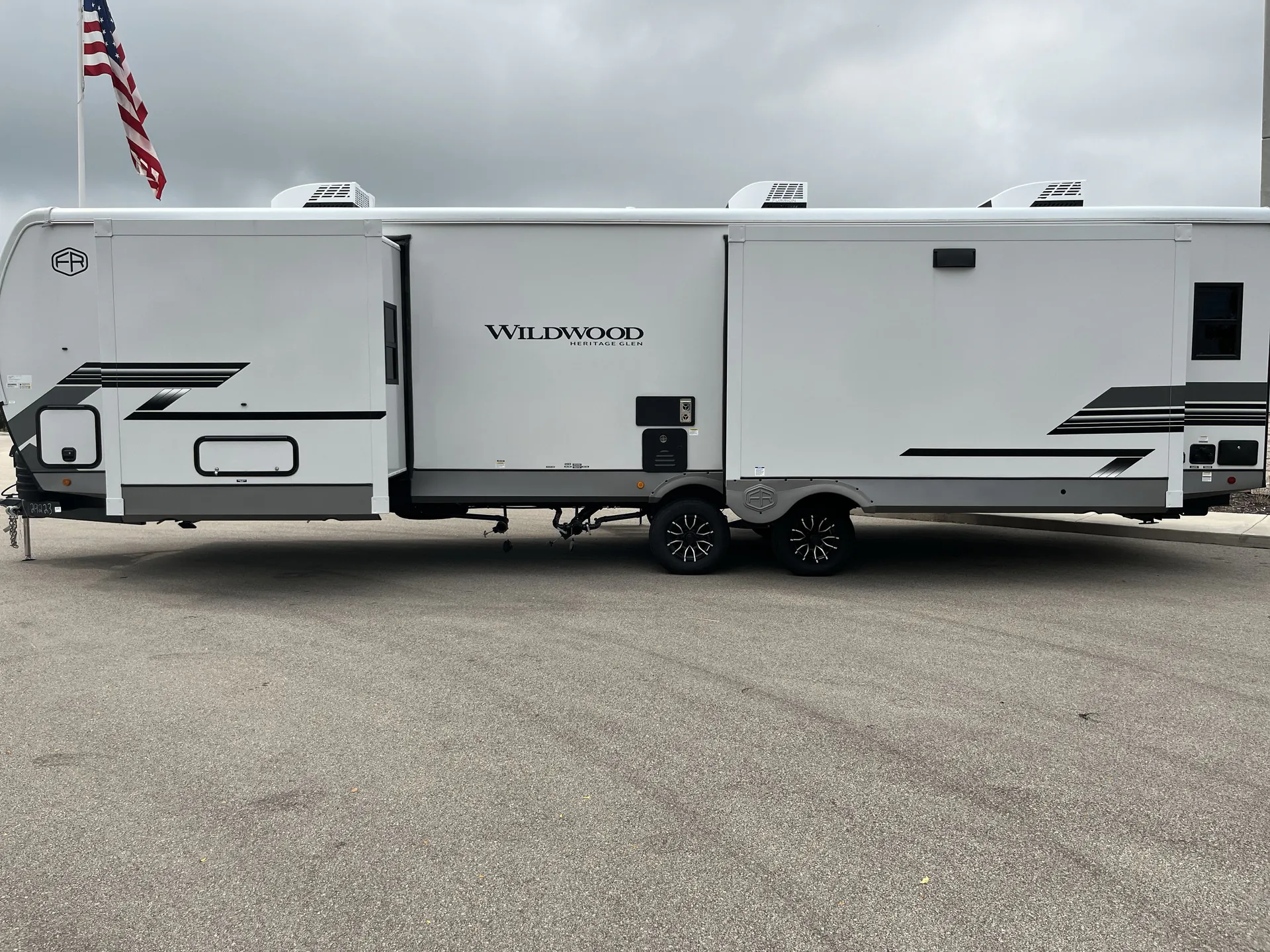 2027 Forest River Wildwood Heritage Glen 308RL — backside