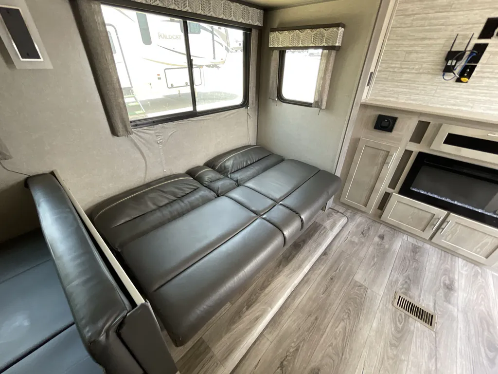 2023 Coachmen Catalina Legacy Edition 243RBS, Photos photo 15