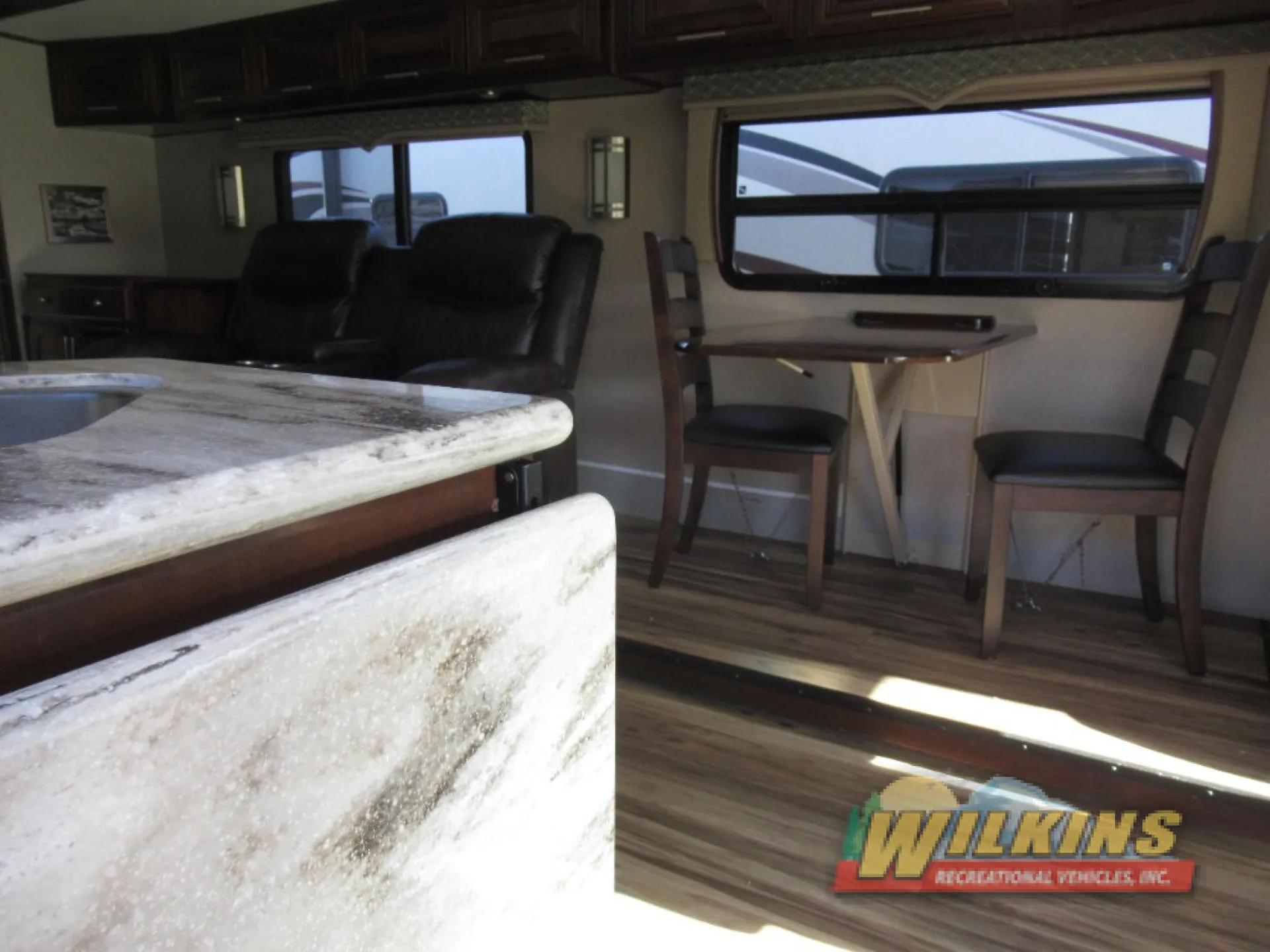 2018 Forest River Georgetown XL 369DS — Photo 7