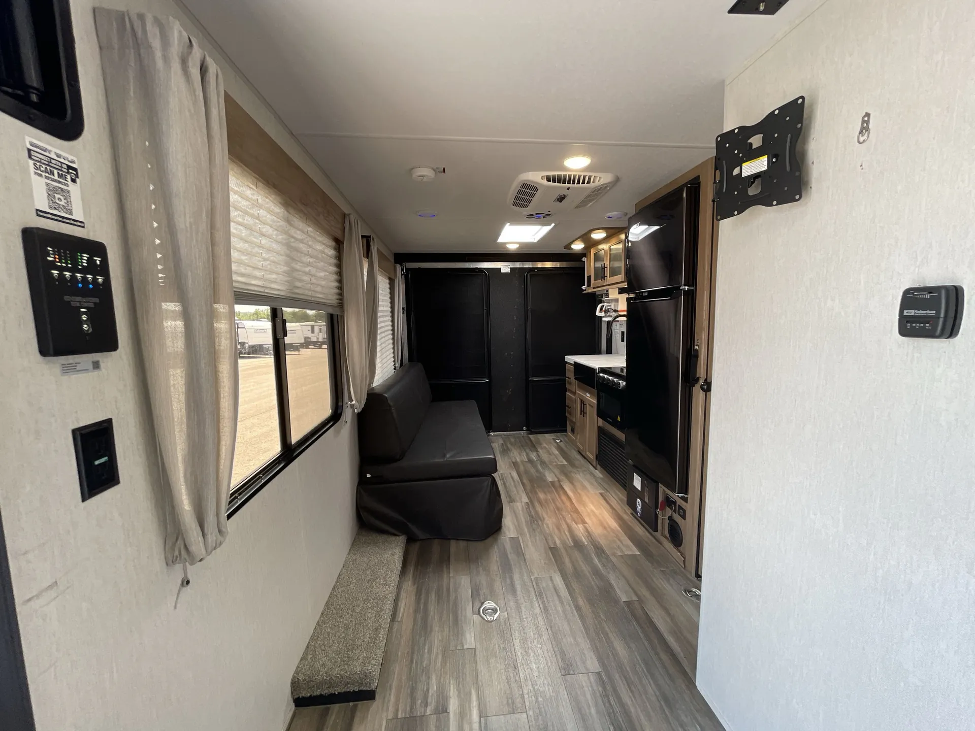 2023 Forest River Cherokee Grey Wolf 18RR — living area main