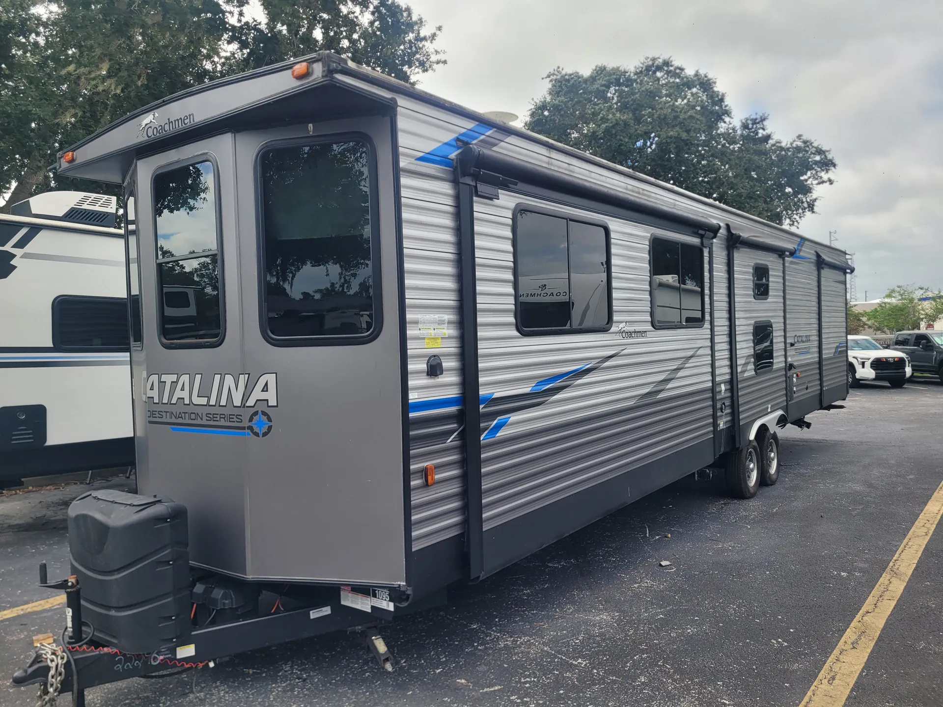 2021 Coachmen Catalina 39FKTS - Photo 4