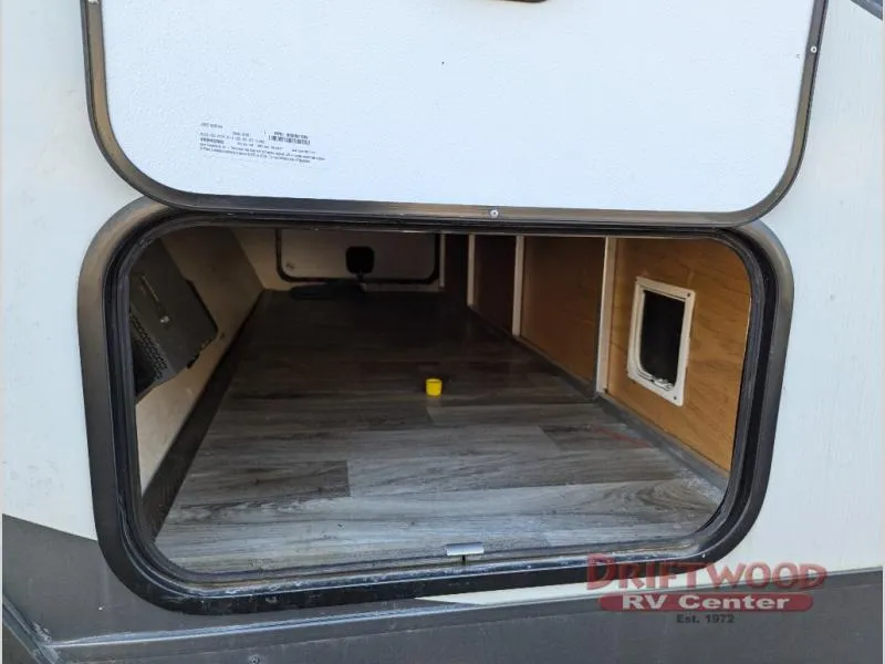 2018 Forest River Salem Hemisphere GLX 272RL - Photo 3