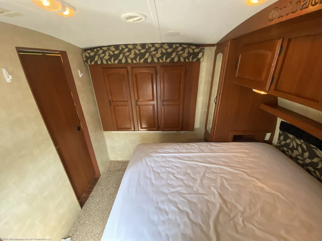 2012 Keystone Outback 298RE, Photos photo 36