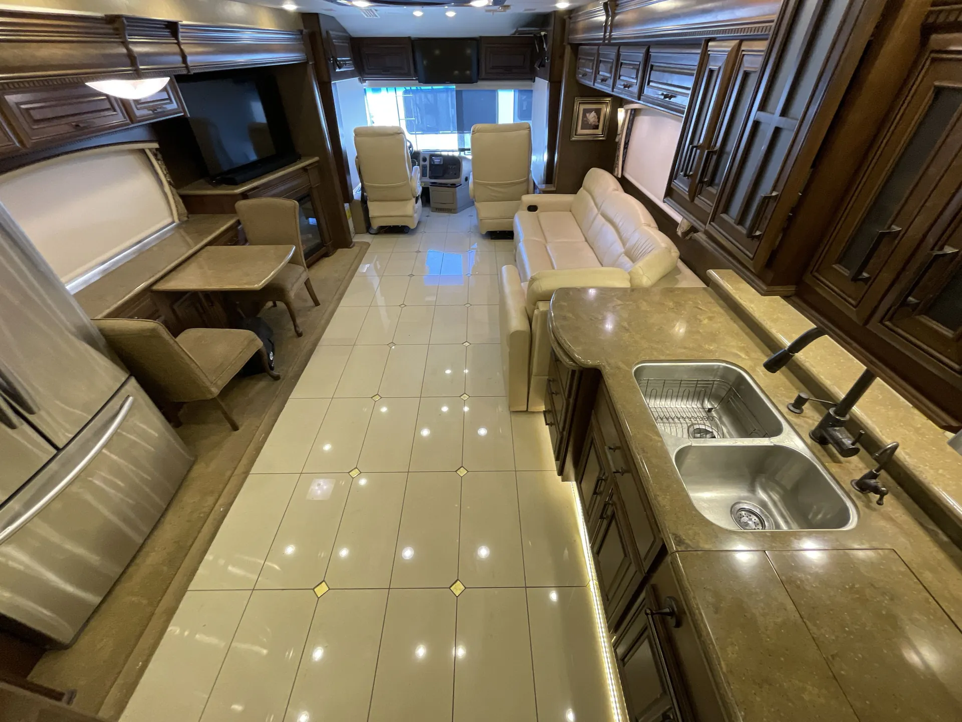 2015 Entegra Coach Aspire 44B — living area main